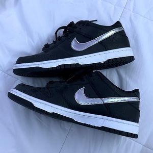 NIKE DUNK LOW NBA 75th ANNIVERSARY SPURS (GS)